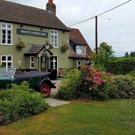 The White Horse Inn Barton  Bagian luar foto